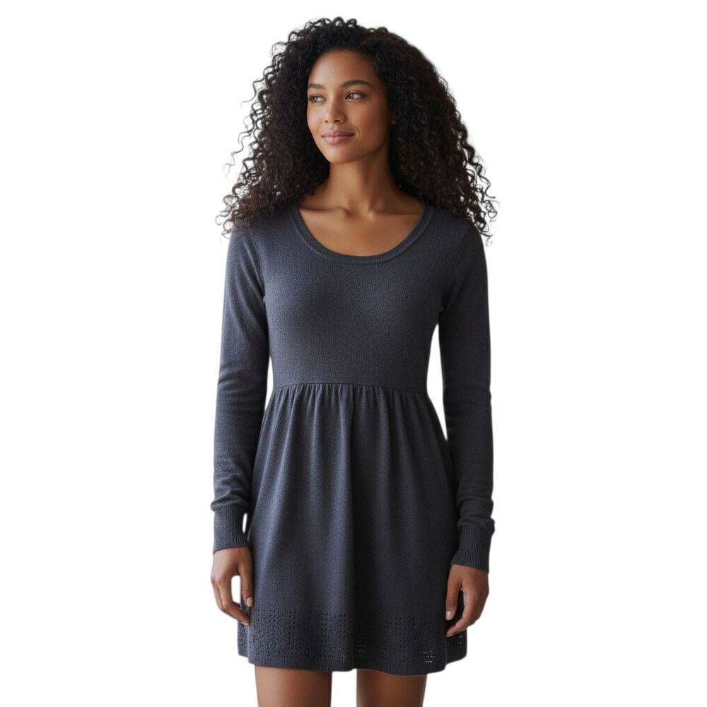 DAISY FUENTES NAVY SWEATER TUNIC SZ.M EUC.